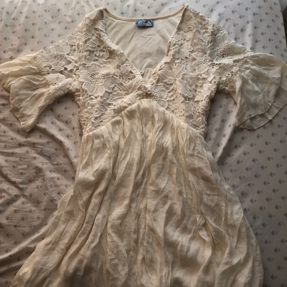 Lace flowy dress